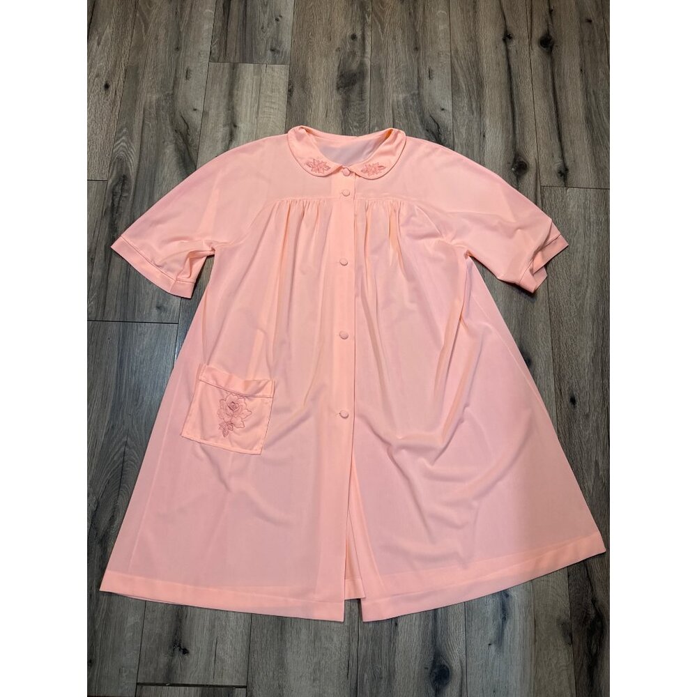 Vintage Loraine Lingerie Large Light Pink Button-Down Nightgown Floral Embroider